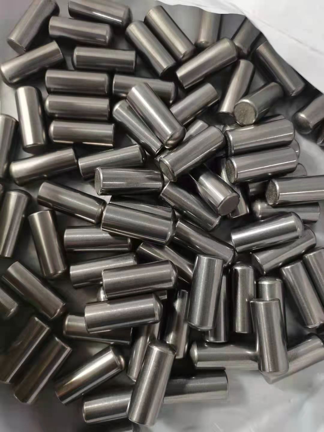 Tungsten Carbide Hpgr Stud Pin High Pressure Grinding Roller Stud 
